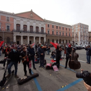 Piazza della Prefettura - Bari (10)